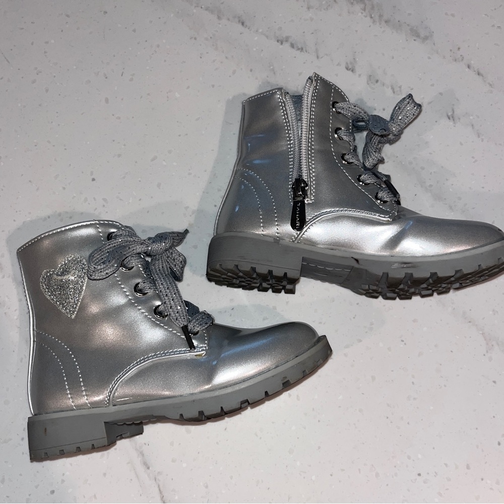 Ankle boots
